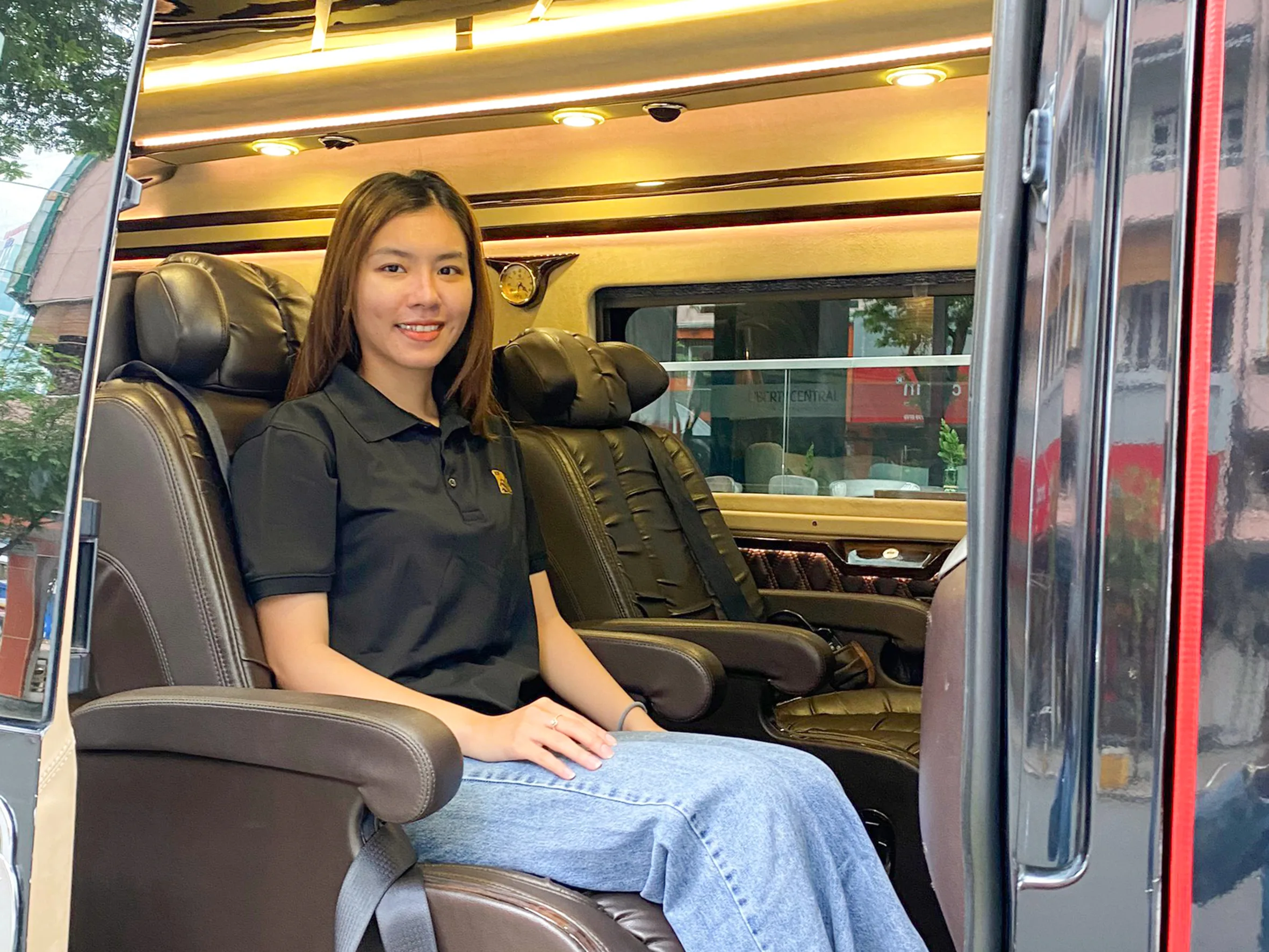 Cu Chi and Mekong Delta by Limousine VIP Group Tour